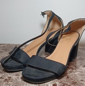 Rouge Helium Elegant Black Women's Heels Size 8